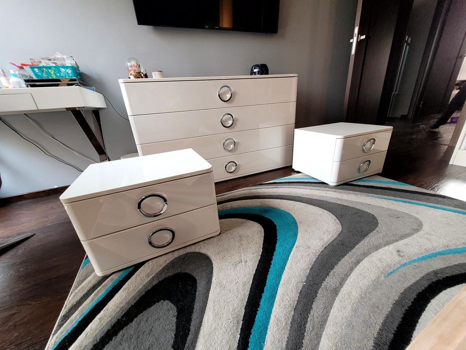 Komoda +2 szafki nocne