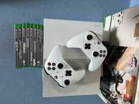 Xbox One S, 2 Pady, 9 Gier (X, Slim, PRO, PS4)