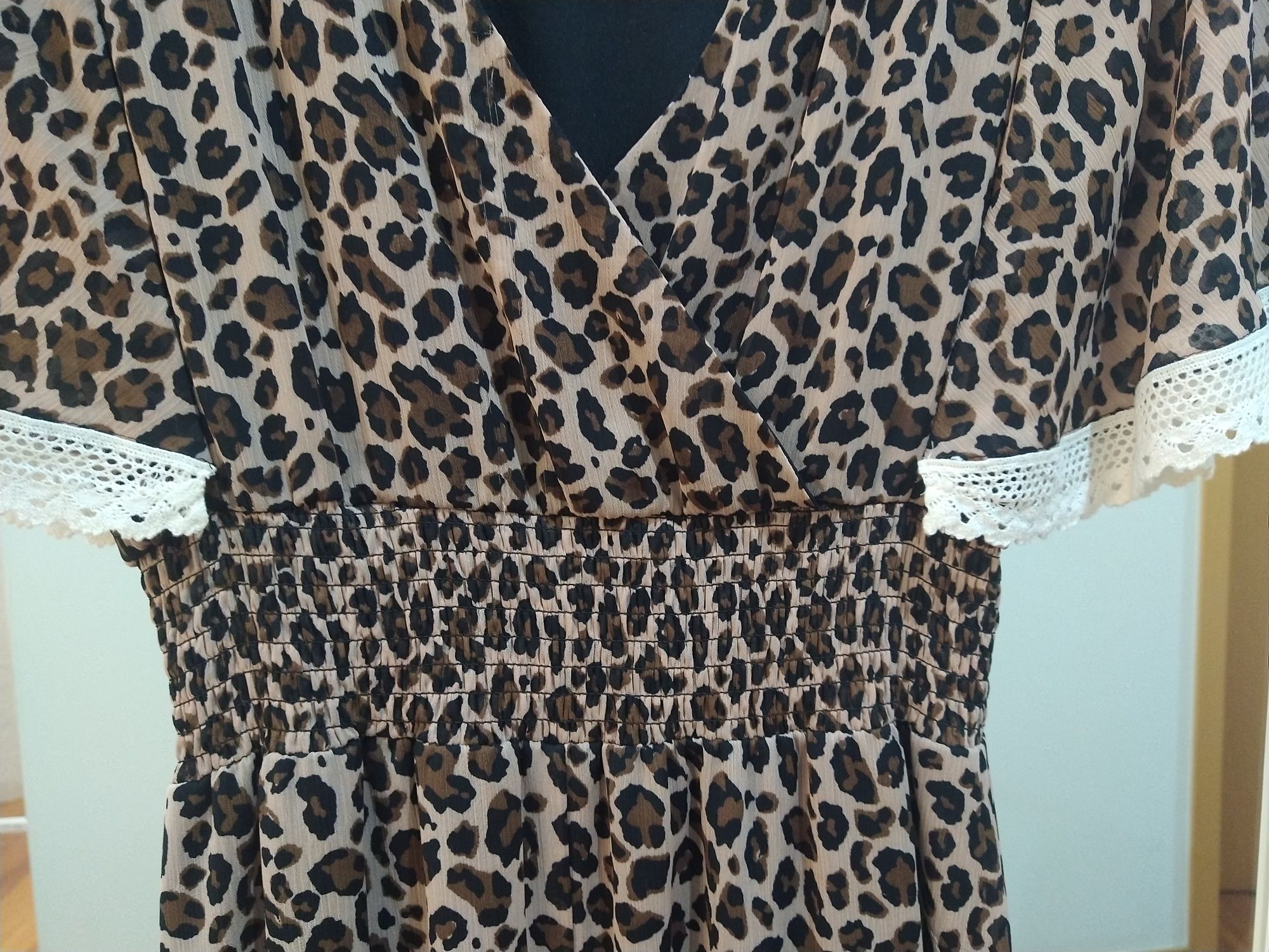 Vestido leopardo Stradivarius