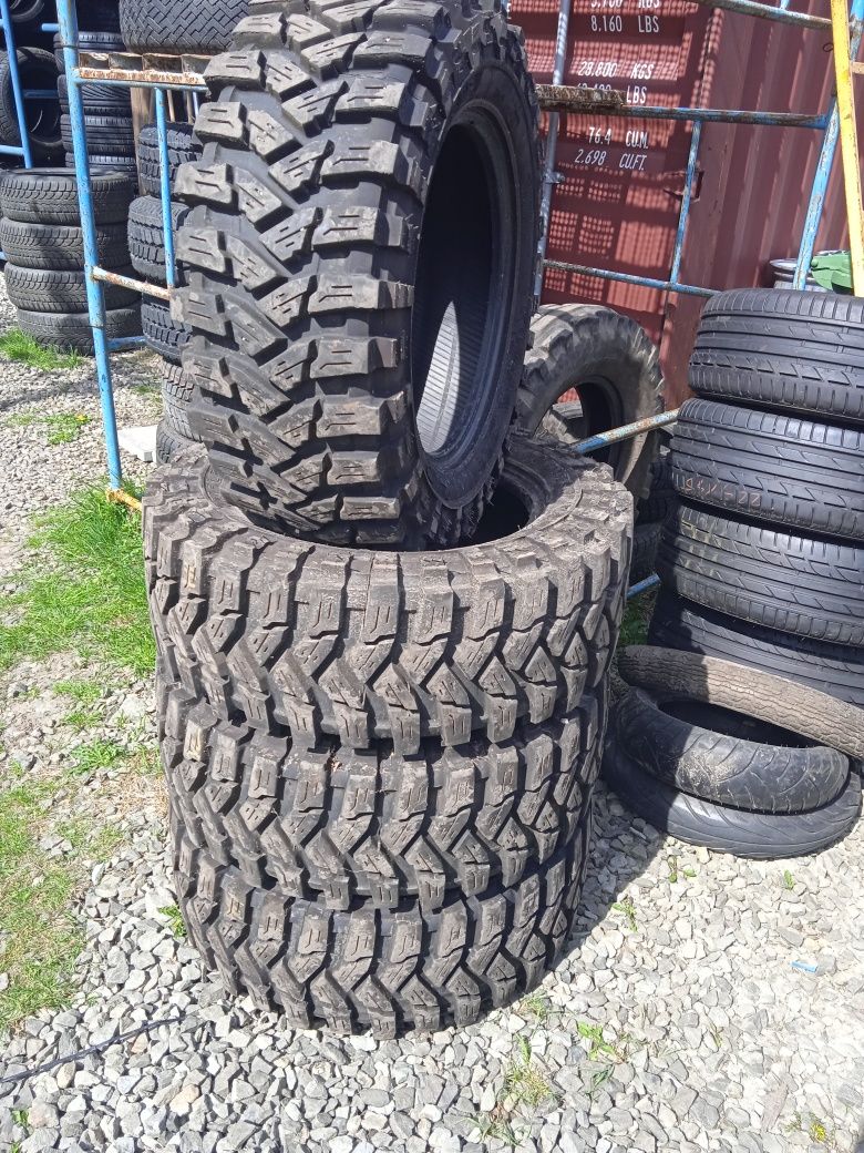 Opony Używane 265/60R18 4x4 M/T  Komplet Jasło