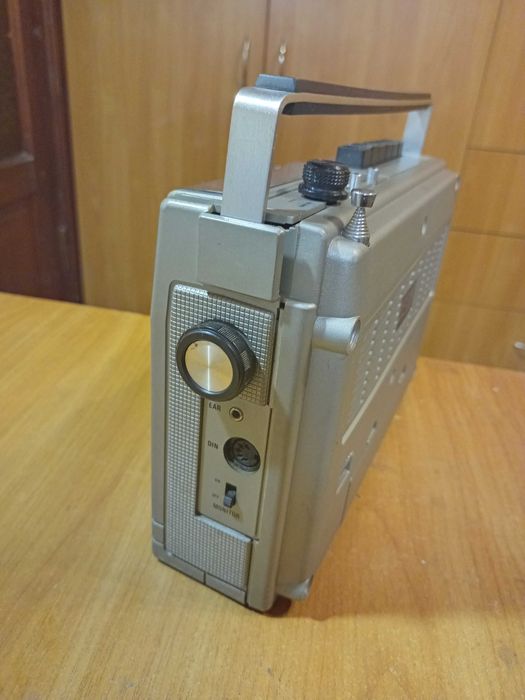 Магнитола "SEG RR 707"