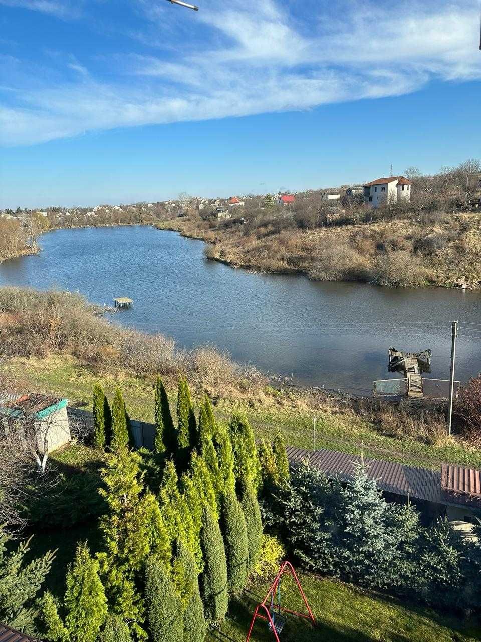 Продается двухэтажный дом в городе Бавария