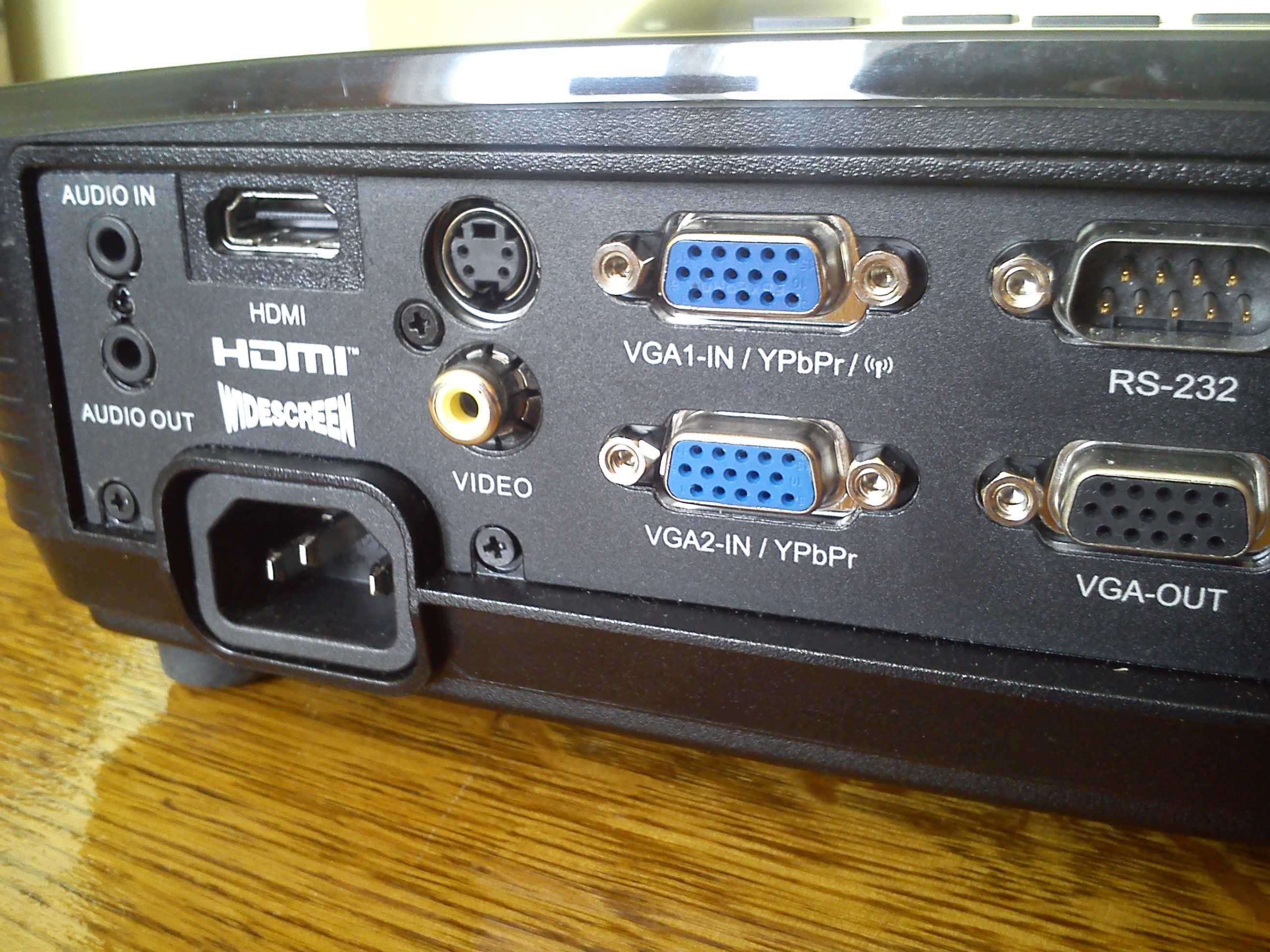 HD projektor Optoma EW631.