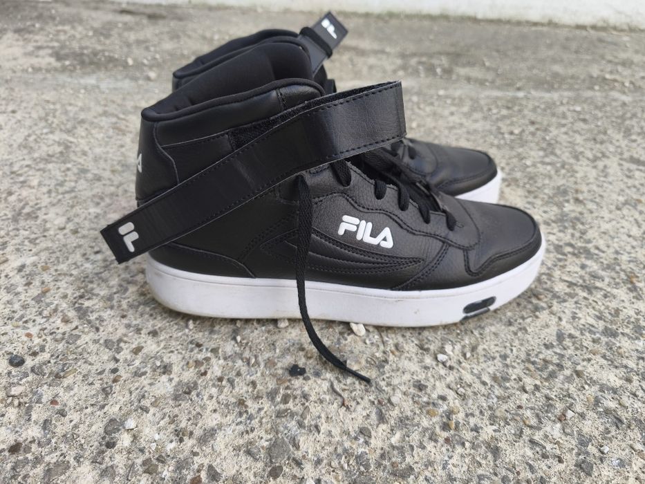 Tenis bota marca Fila