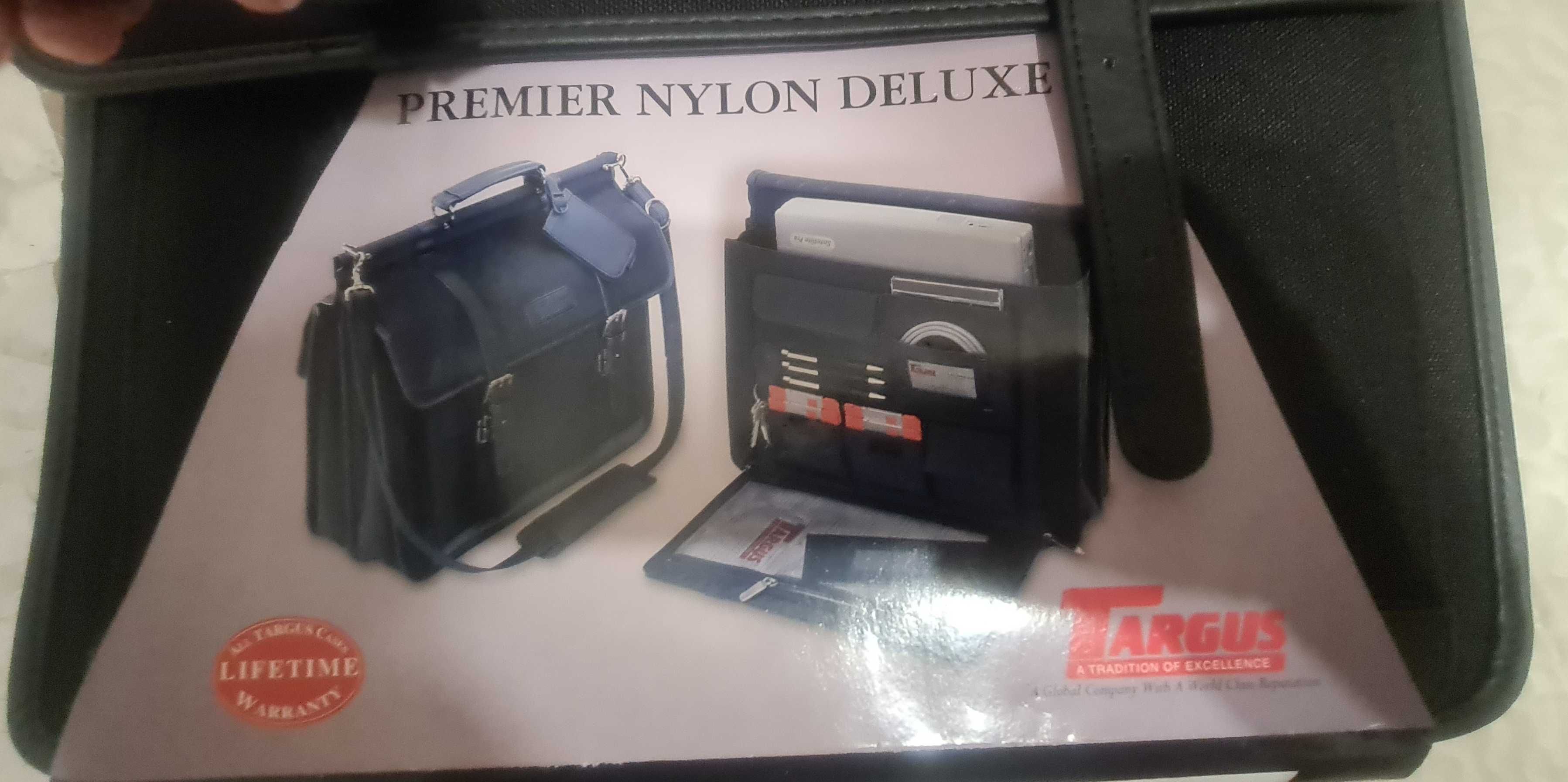 Solidna duża nowa torba na laptopa TARGUS Model CF 93 z metkami