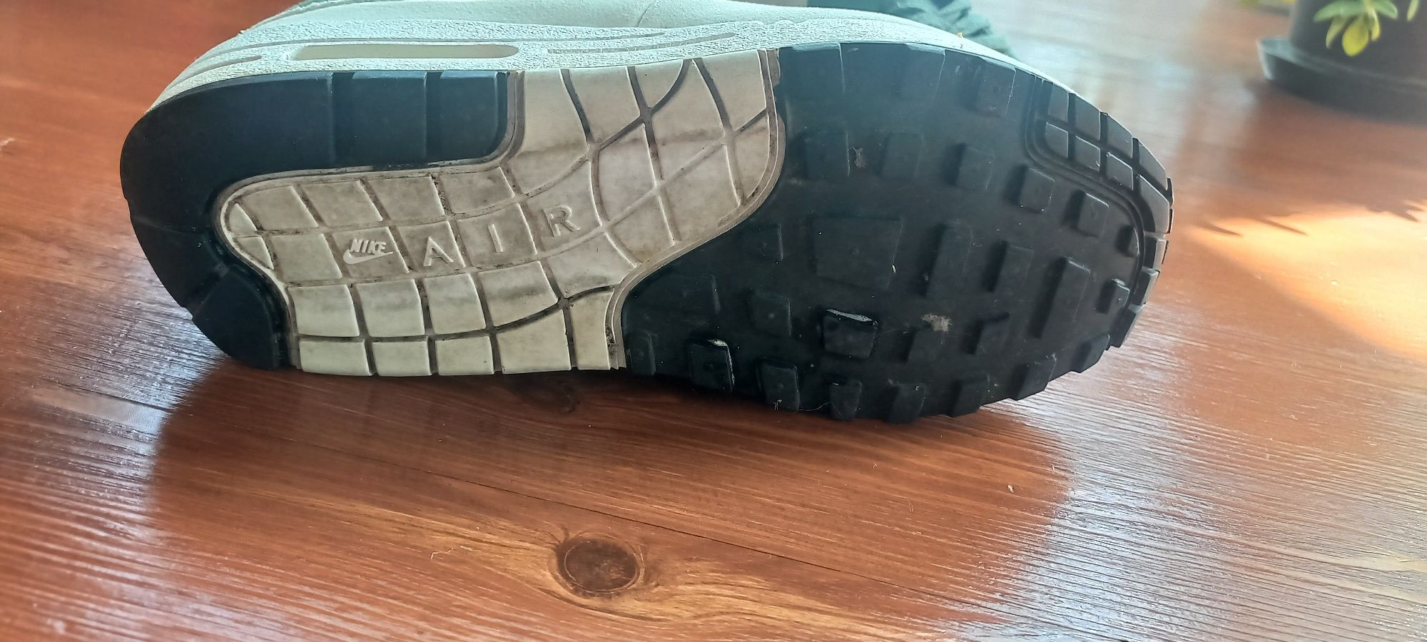 Оригінальні кросівки Nike Air Max