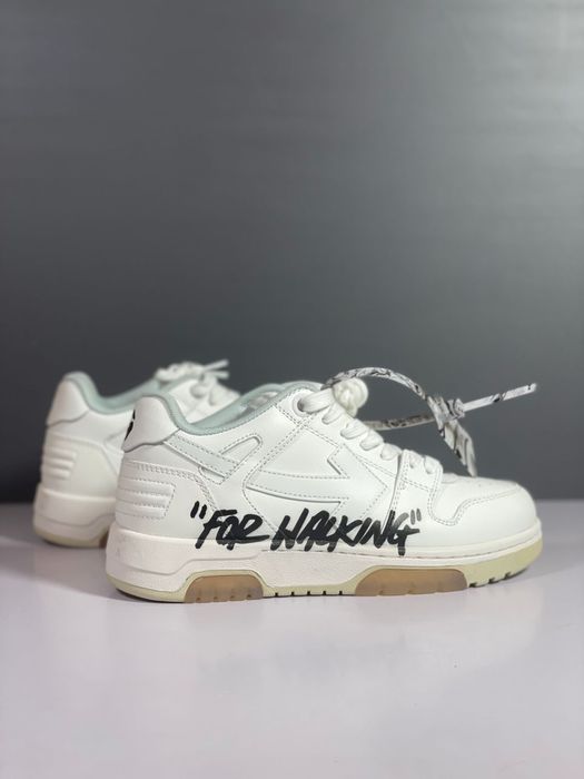 OFF-WHITE OUT OF OFFICE “FOR WALKING”