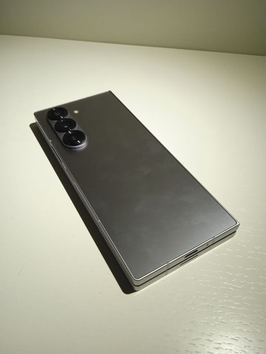Samsung Galaxy Z Fold 6