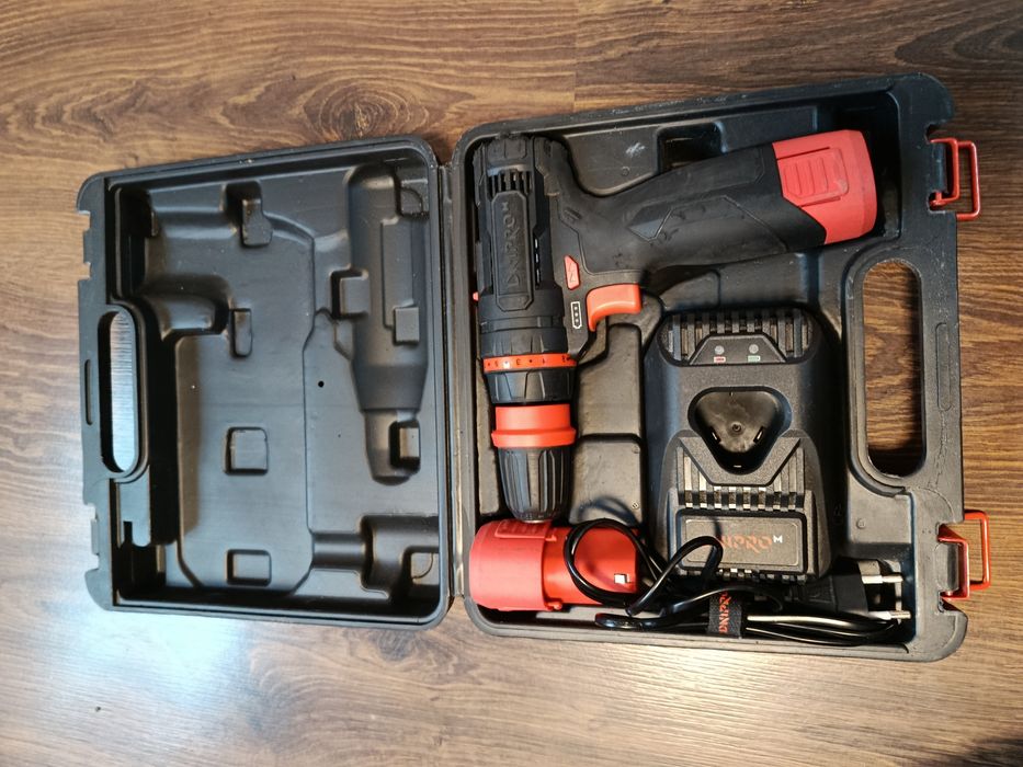 Шуруповерт акумуляторний