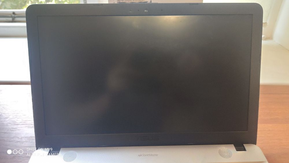 Ноутбук asus r541n