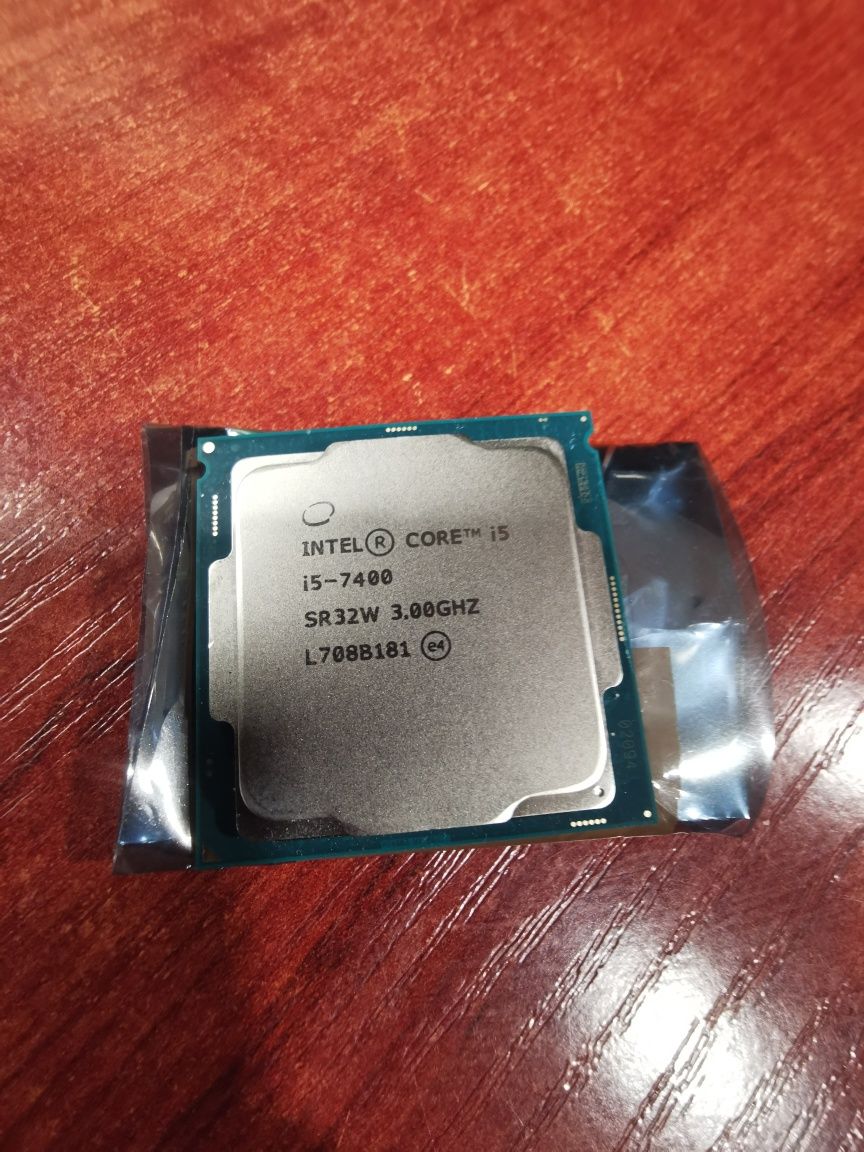 Procesor i5-7400, 3GHz, 6 MB+ chłodzenie Intel