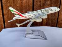 Model samolotu Airbus A380 Emirates