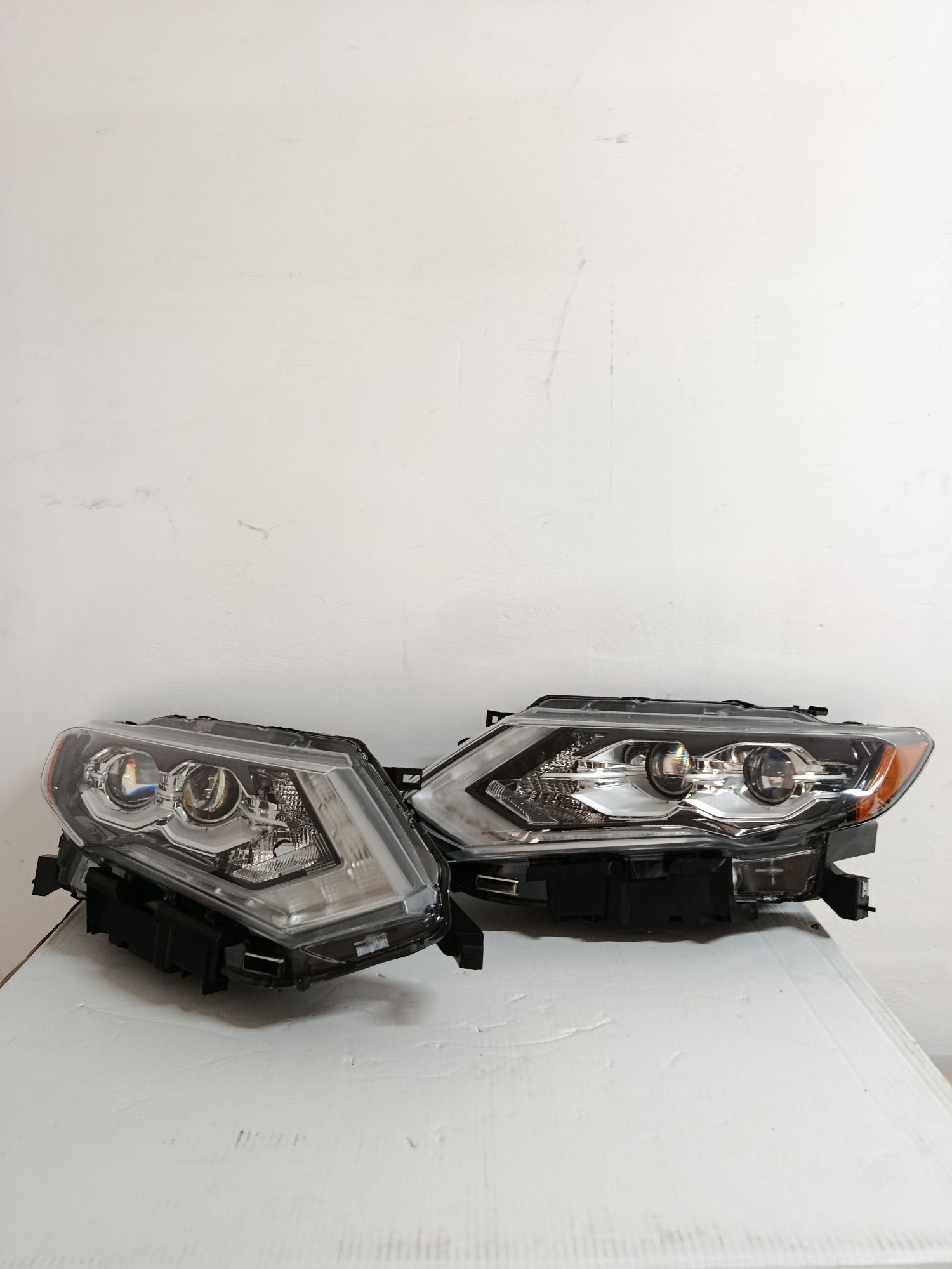 Комплект фар FULL LED  NISSAN X-TRAIL / ROGUE   2017-2020