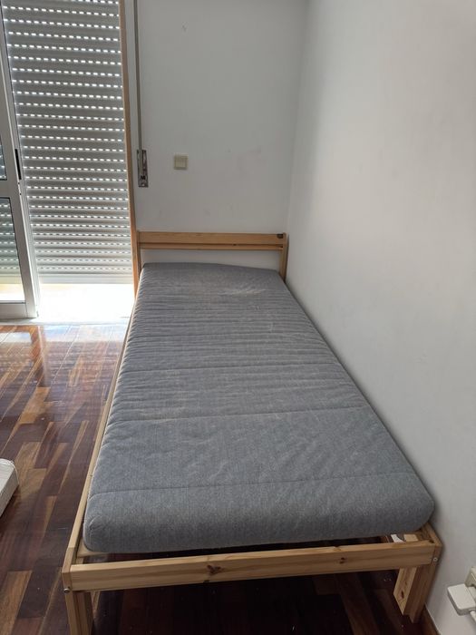 Cama solteiro seminovo