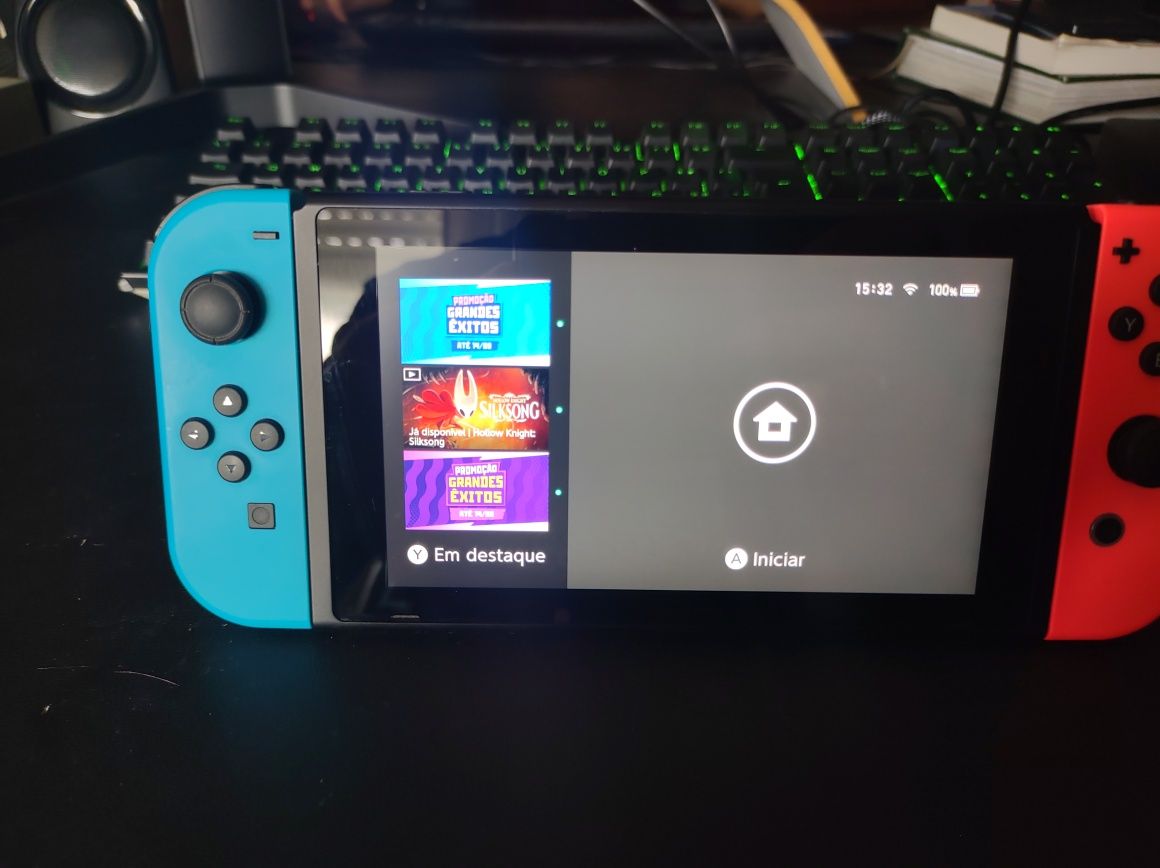 Nintendo Switch V2 + Ring Fit
