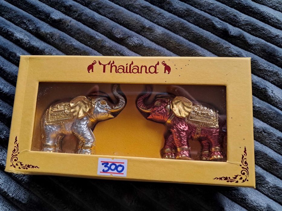 Dwa metalowe słonie pamiątka z Tajlandii