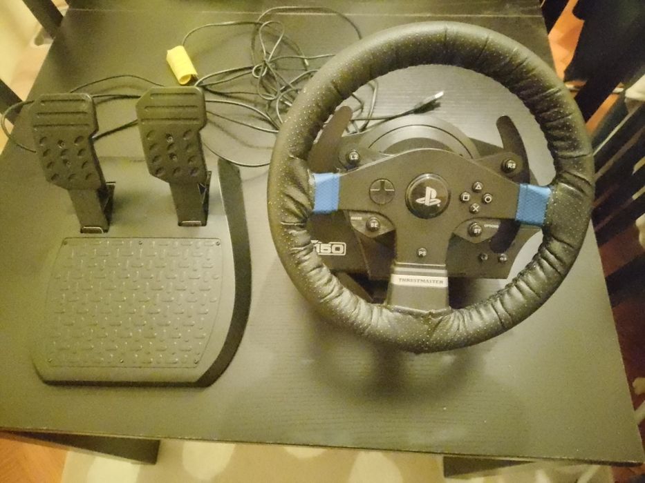 Volante Thrustmaster T150 – Excelente estado, compatível  PS5/PS4/PC