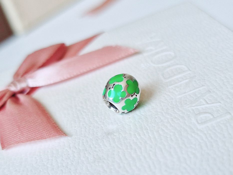 Conta Borboletas Verdes da Pandora