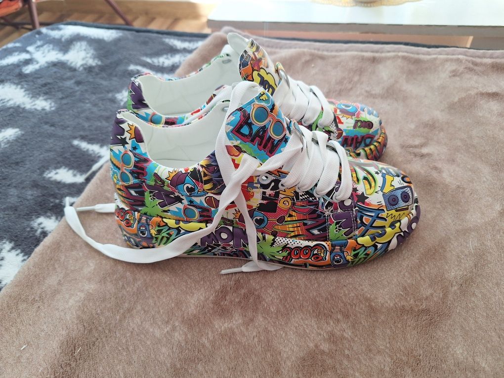 Kolorowe buty rozmiar 40