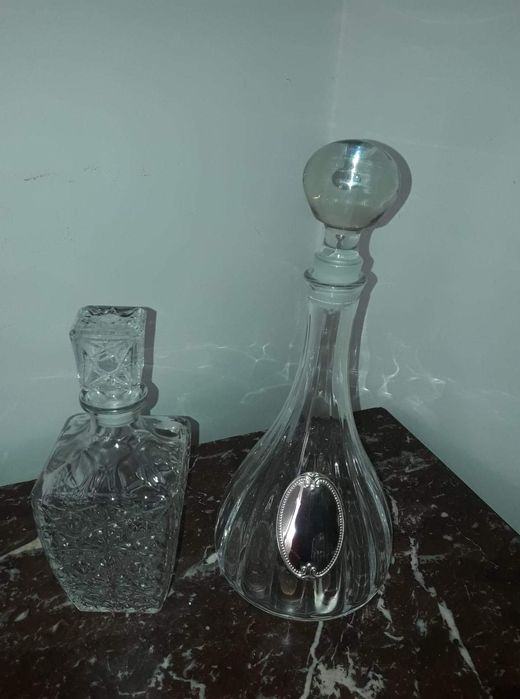 Conjunto de garrafas muito bonito