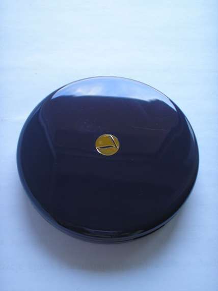 Puderniczka Feather Finish Mayfair Lentheric Yardley puder prasowany
