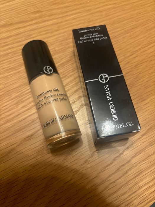 Podkład Armani luminous silk 5
