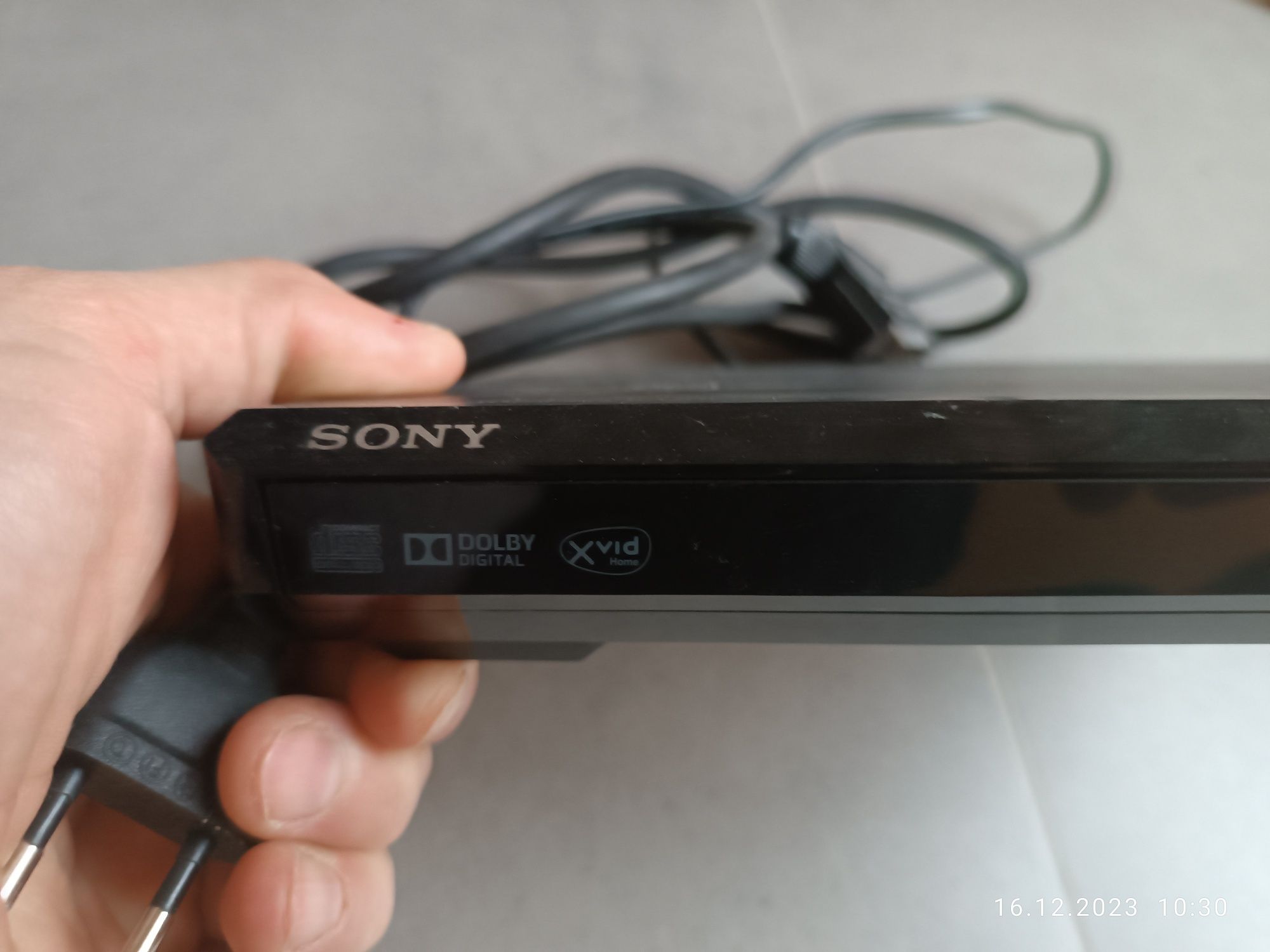 Odtwarzacz DVD Sony z pilotem dvp-sr370