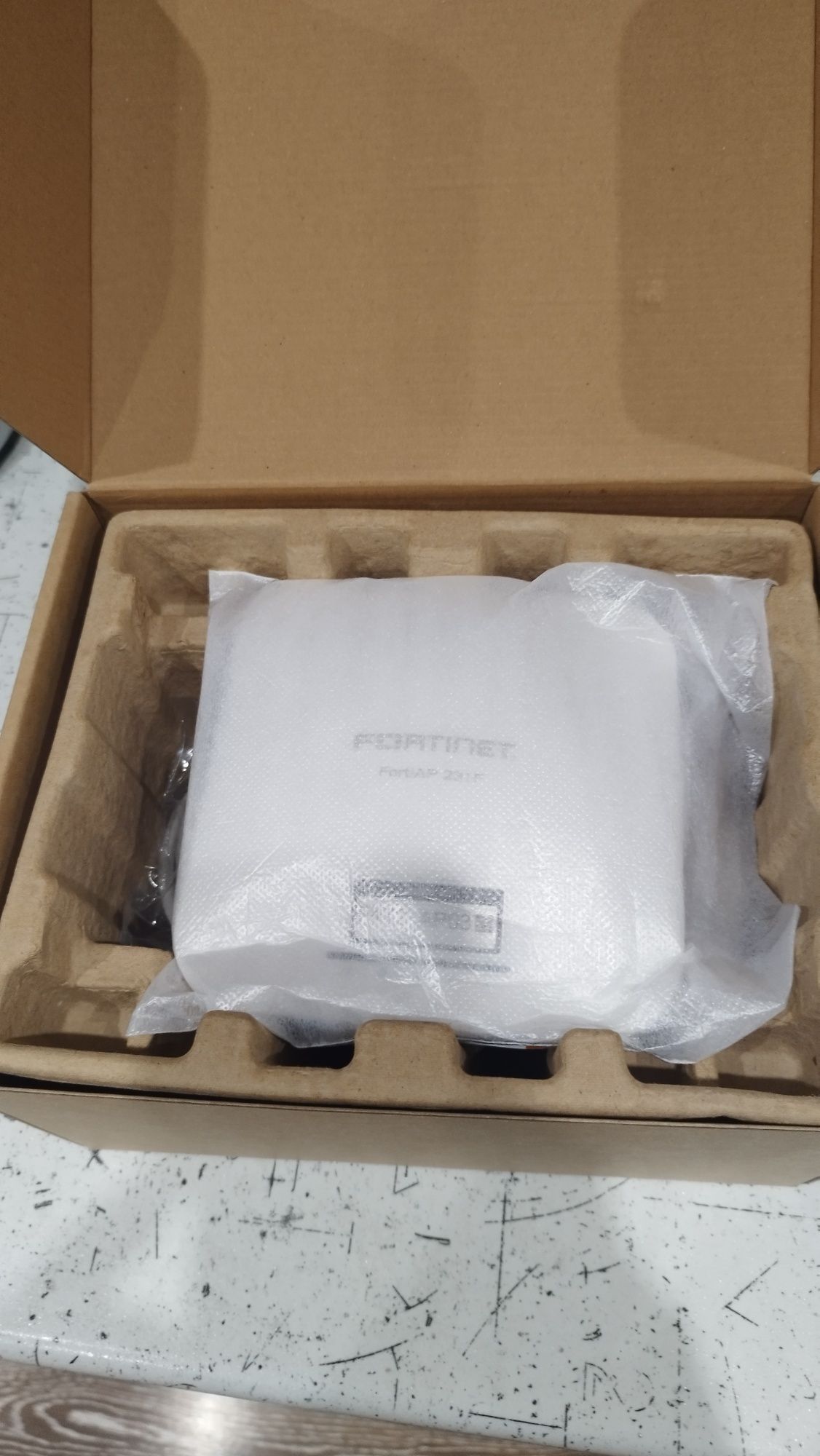 Punkt dostępu Access Point fortinet 231F 6G