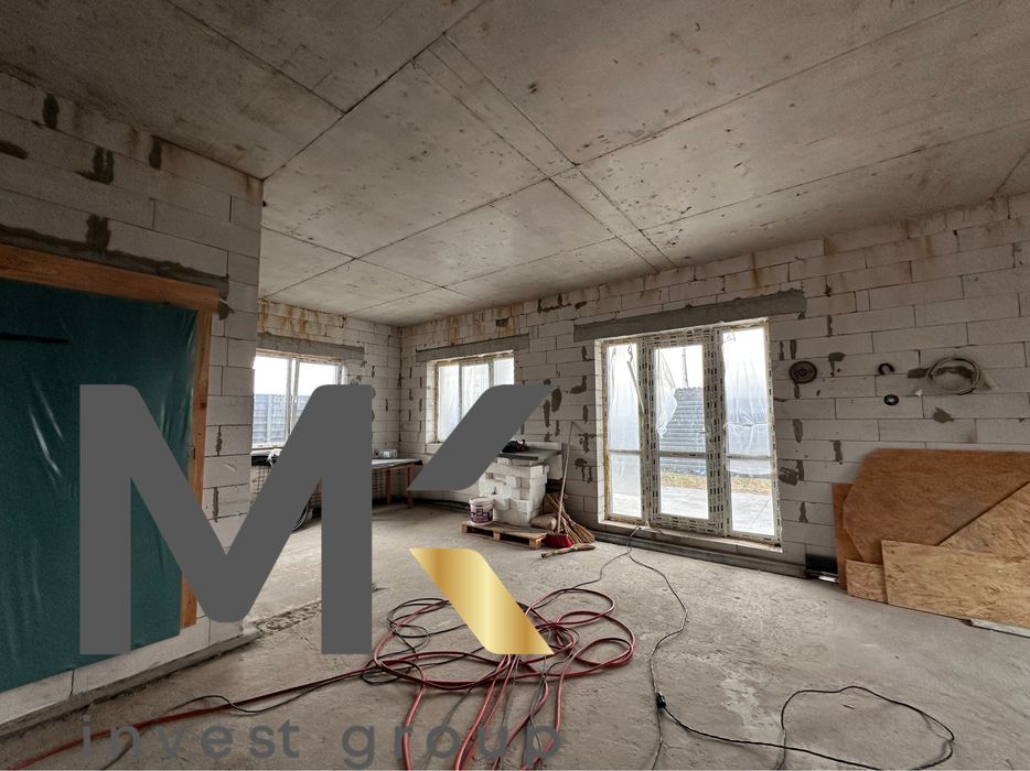 Будинок 2-поверховий із терасою та балконом — Дмитрівка.