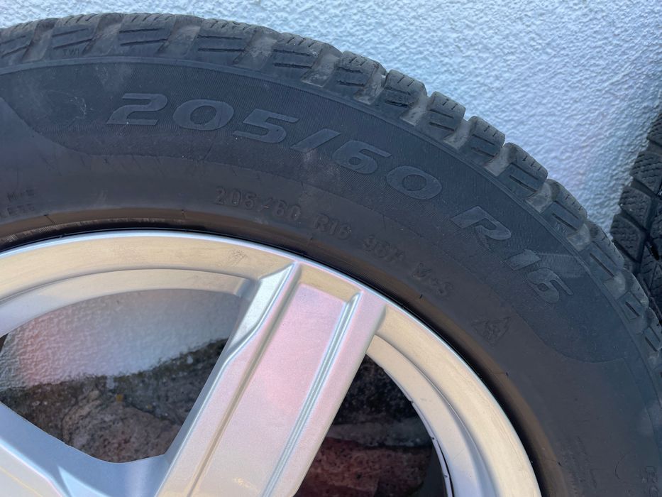 Koła felgi Kia Hyundai 5x114,3 zima 205/60/16