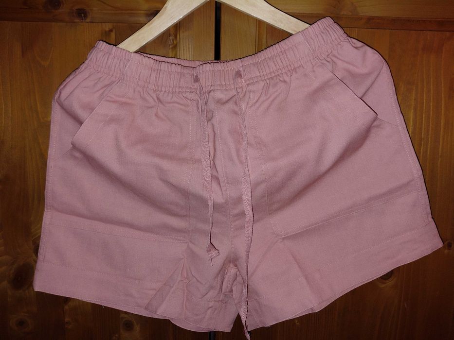 Różowe spodenki damskie