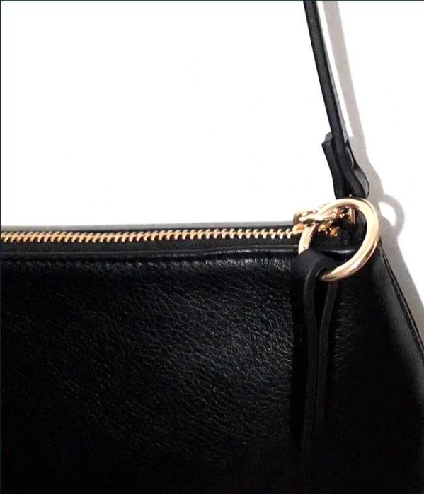 Mala preta pequena a tiracolo H&M