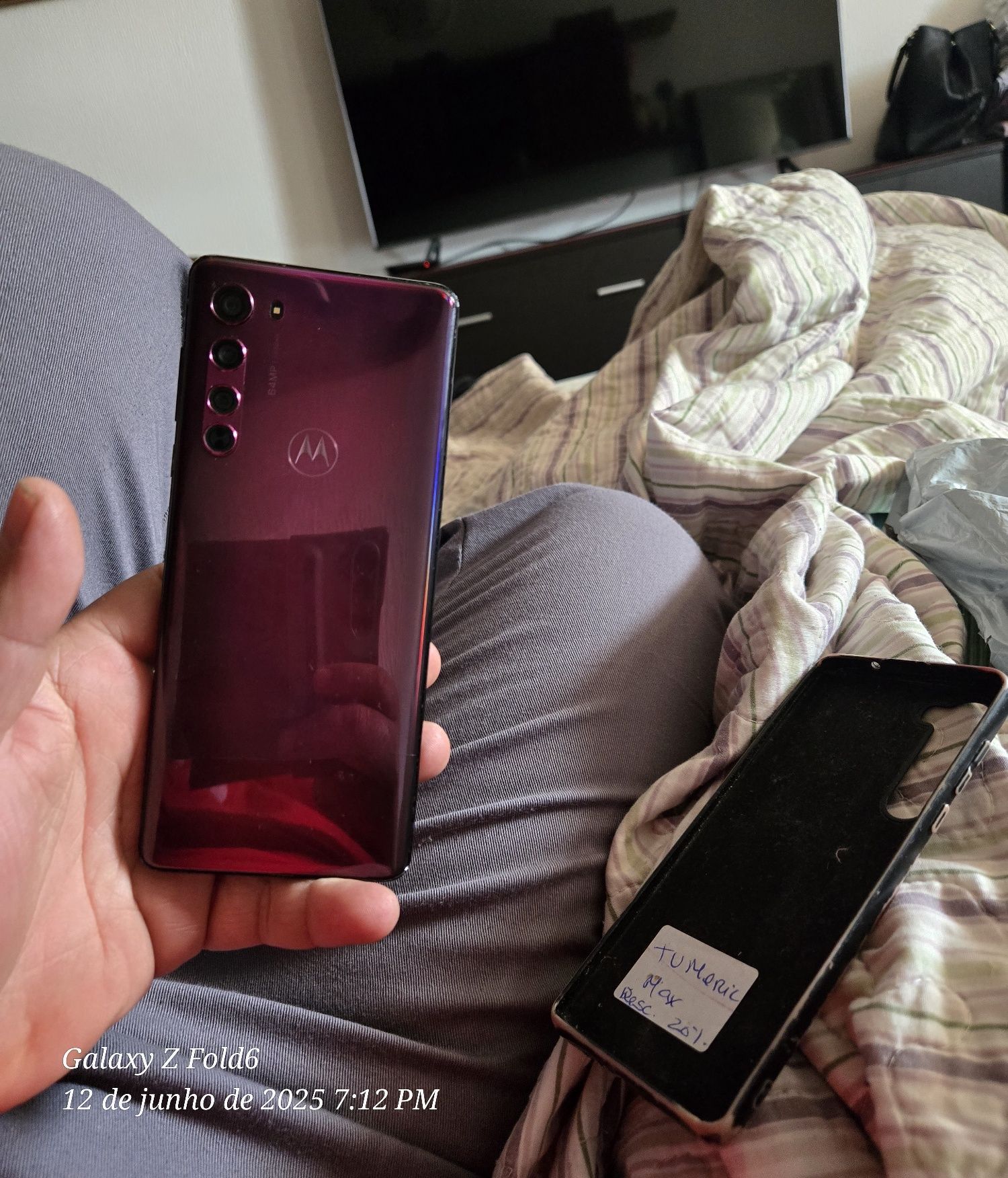 Moto Edge tela OLED