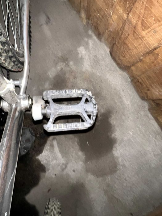 Bicicleta BTT Esmaltina – Como Nova