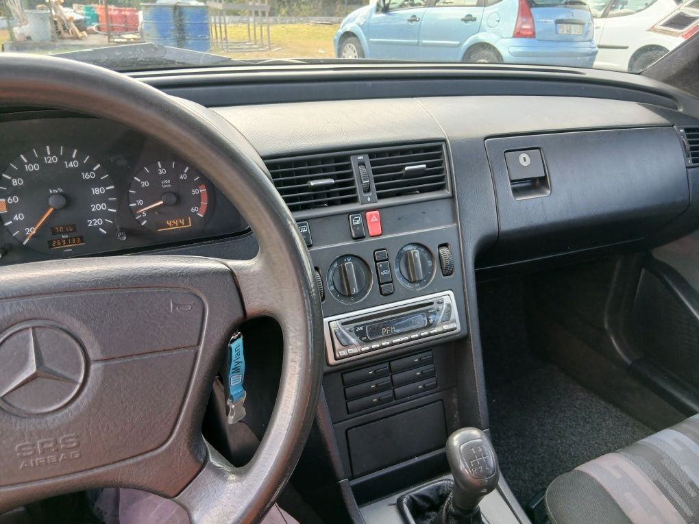 Mercedes-benz C200