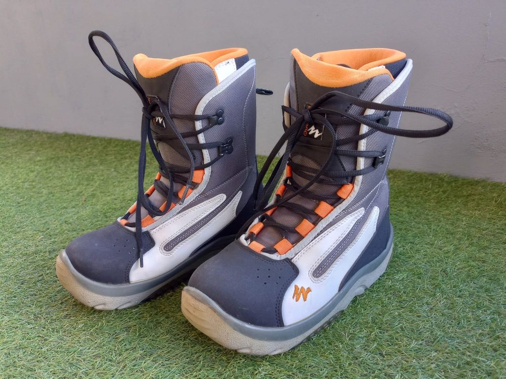 Snowboard - pranchas e botas