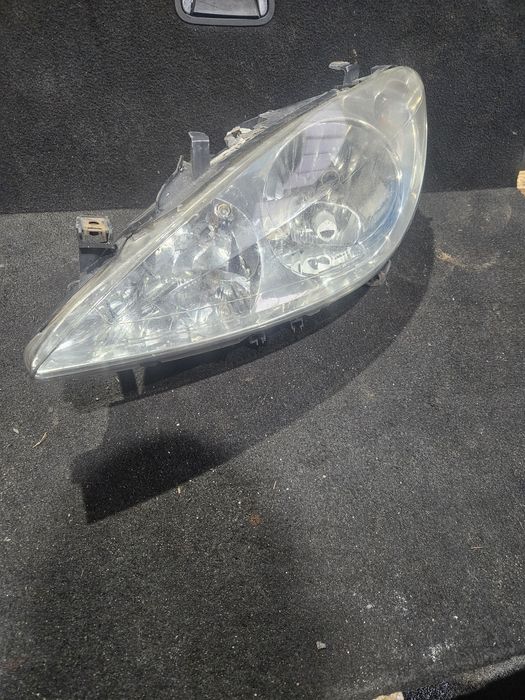 Lampa przód lewa Peugeot 307 wersja Europejska. Orginał