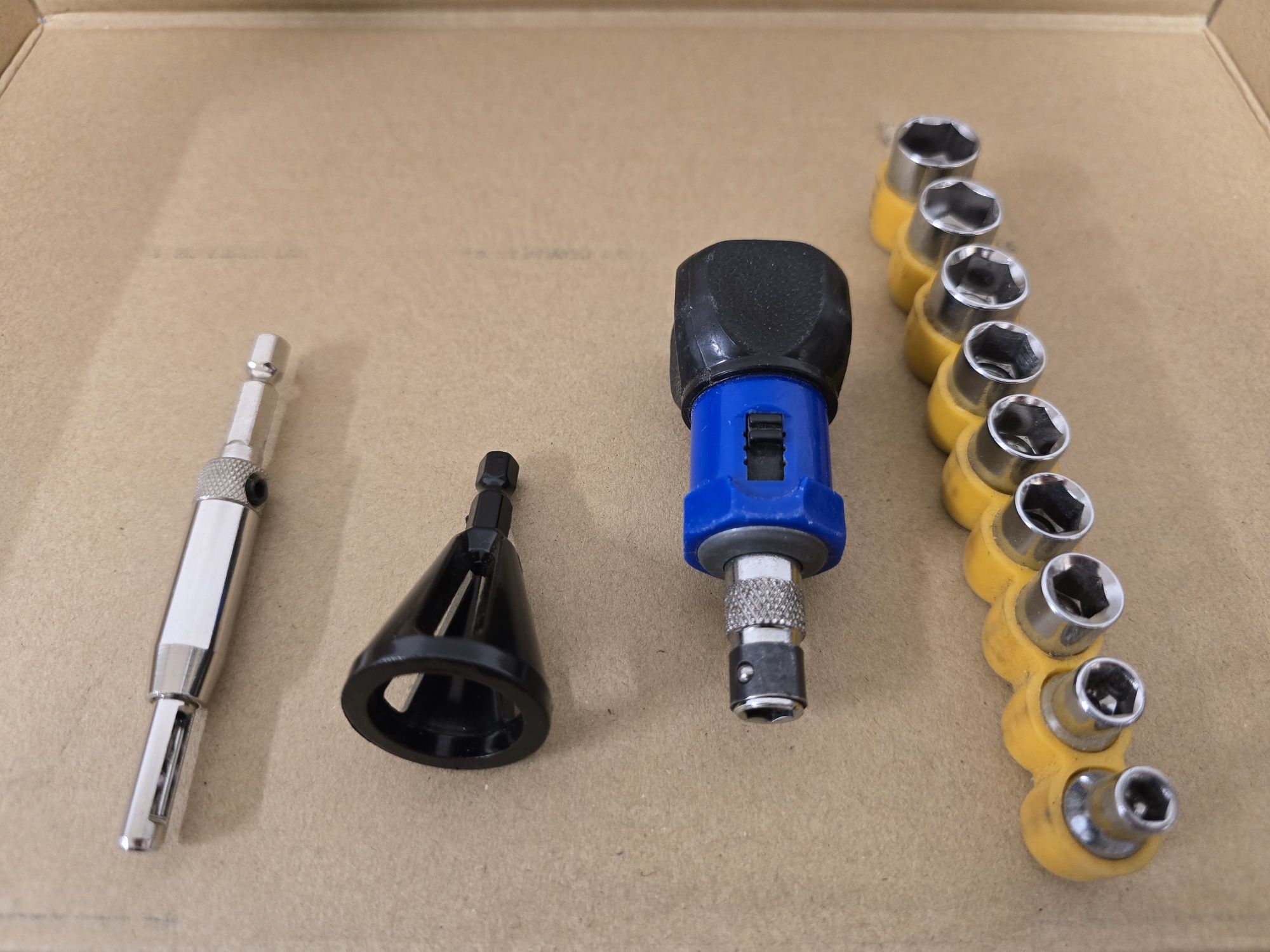 Bosch GSR 12v-35 HX zestaw jak nowa wiertło centrujące fazownik