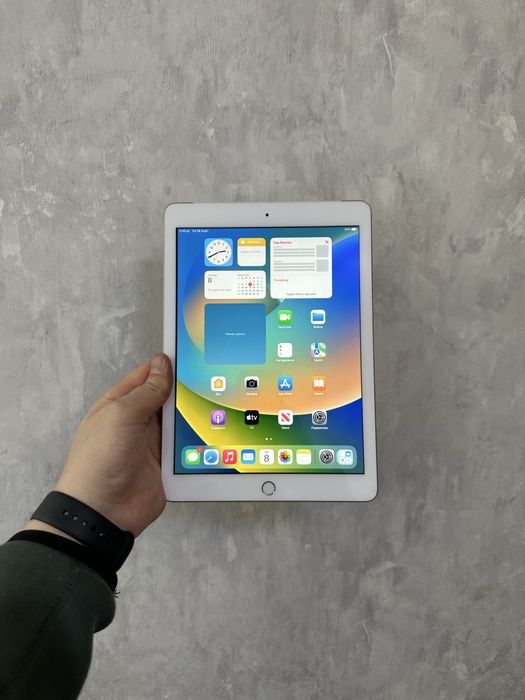 iPad 5, 32 ГБ, Wi-Fi.