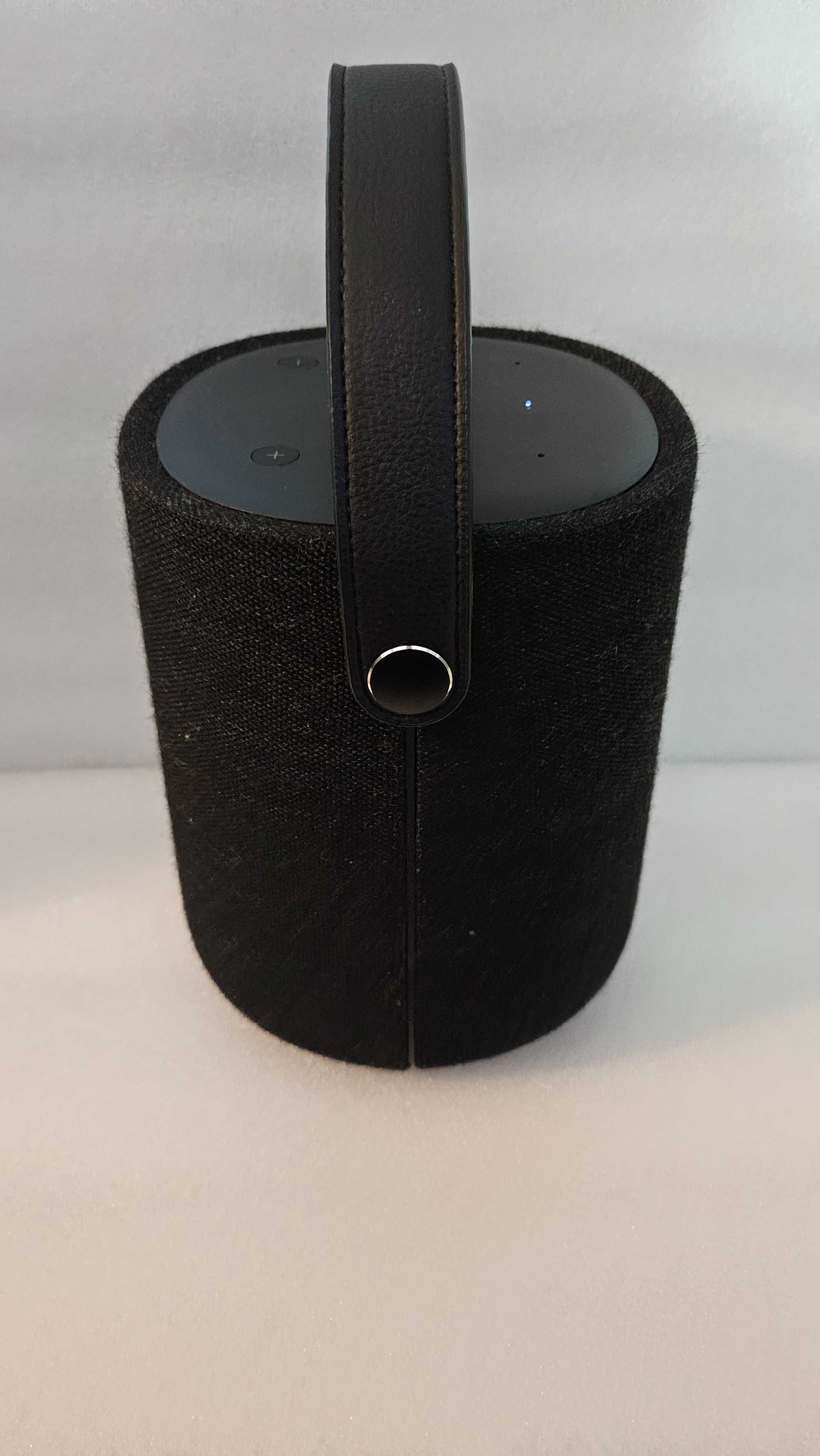 Glosnik bluetooth Harman kardon.