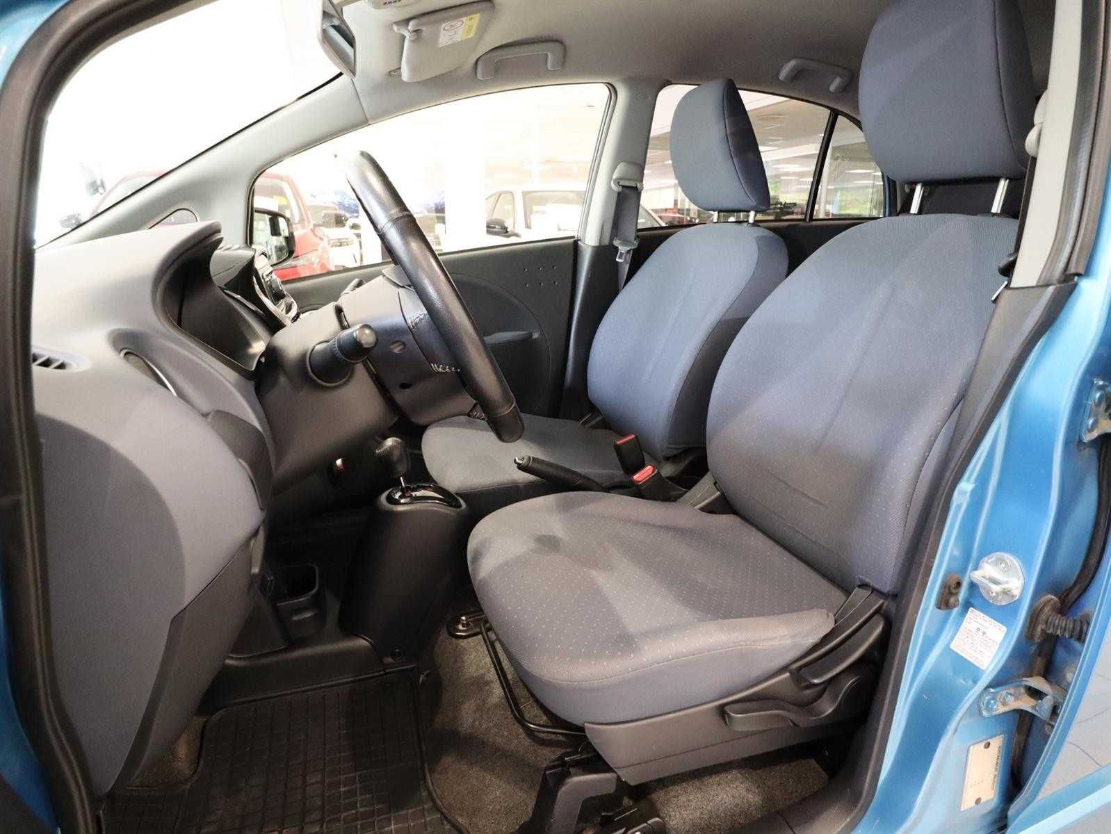 Peugeot iOn 2015, 2 комплекти коліс з дисками, один власник