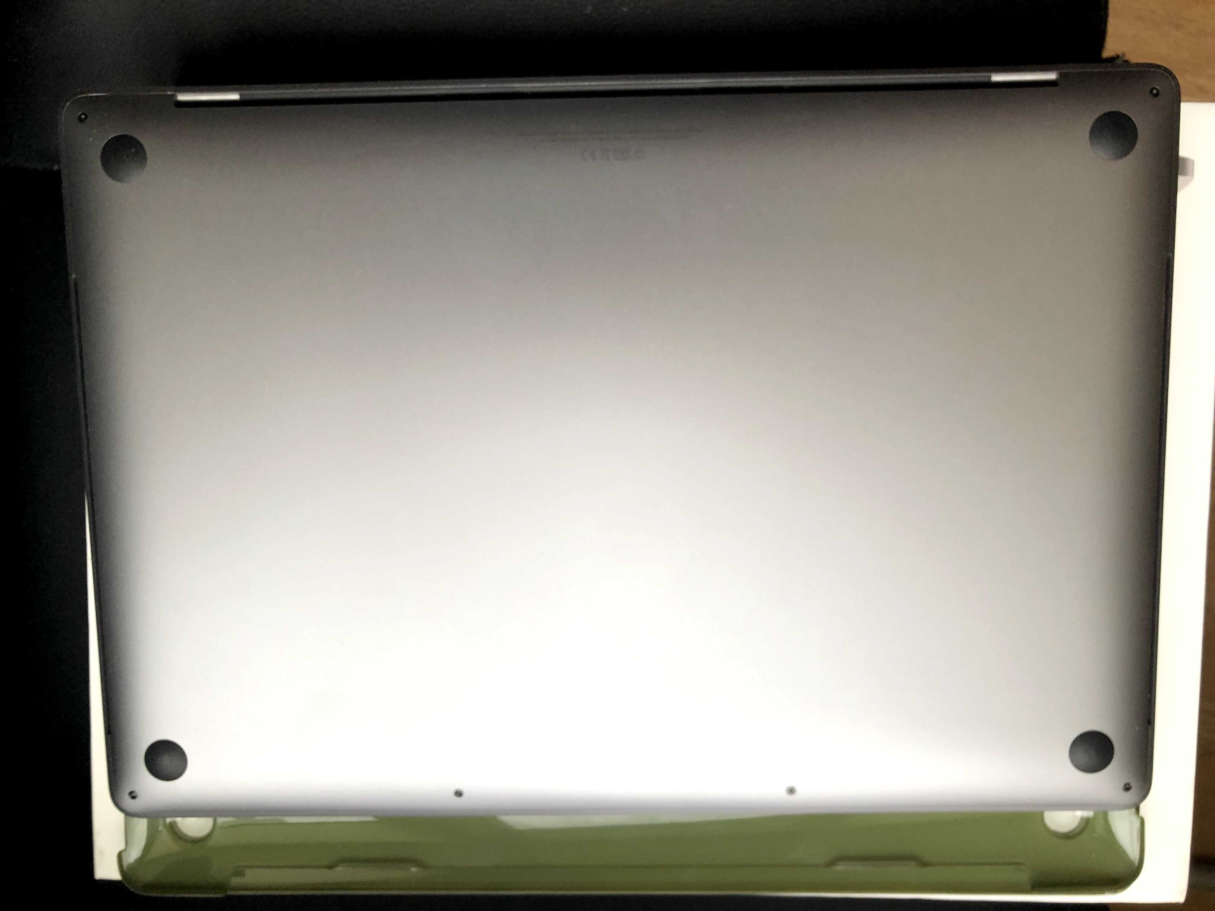 MacBook Pro 16 2019 MVVJ2