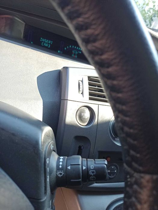 Рено Грант сценік