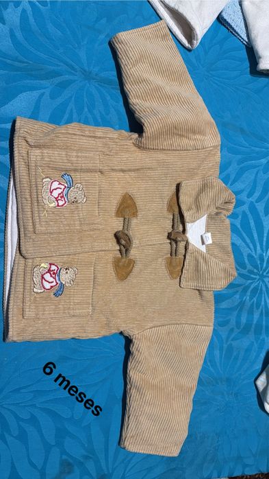 3 casacos de bebé