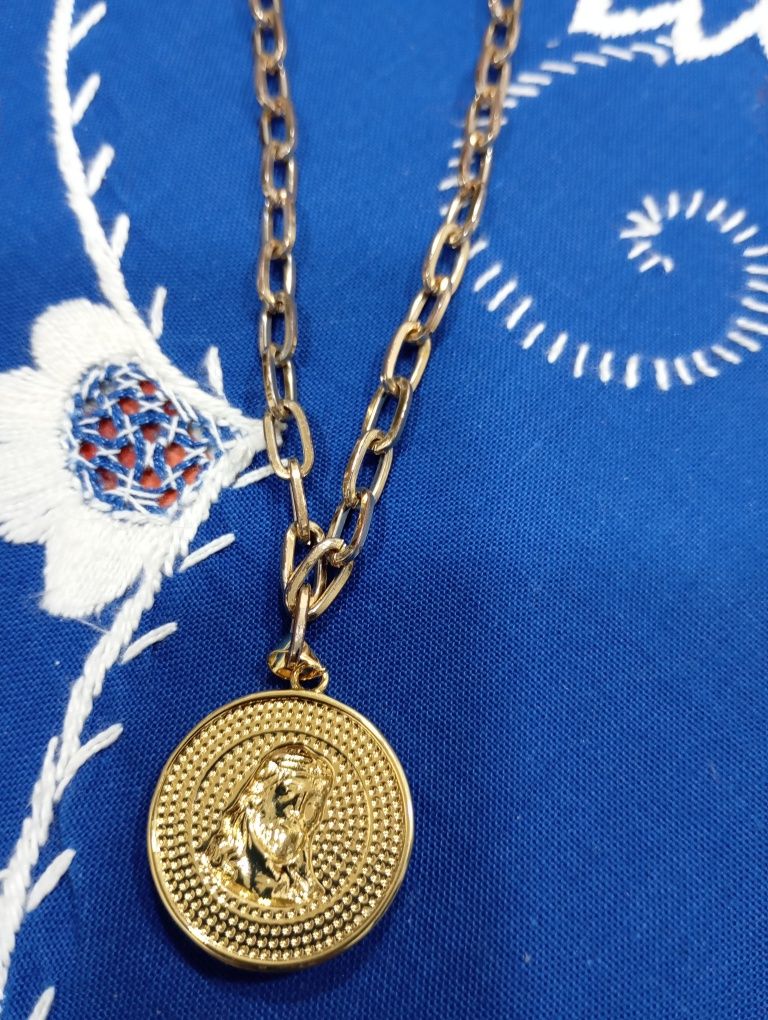 20€ cordão com pingente de busto de Cristo, banhado a ouro 24k