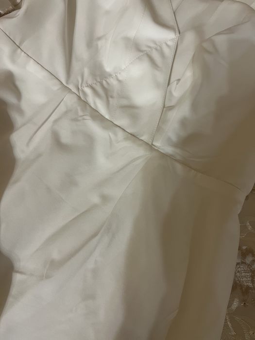 Сукня міді білого кольору ( весільна, вечірня) l-xl з обʼємними рукав