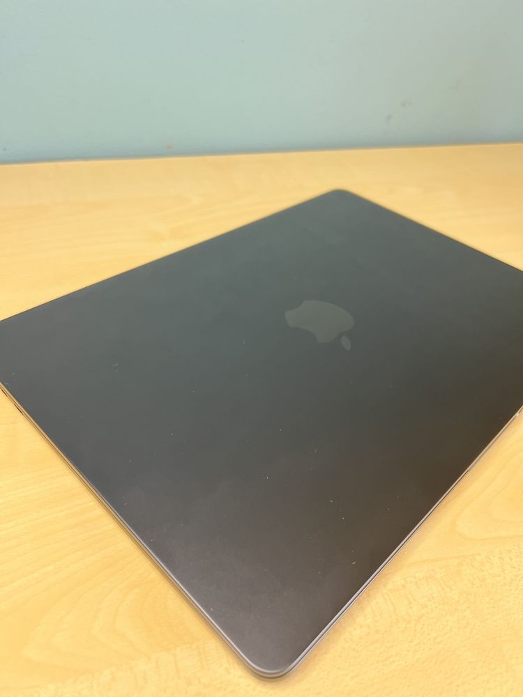 MacBook Air M2 16GB/256GB + pełne ubezpieczenie