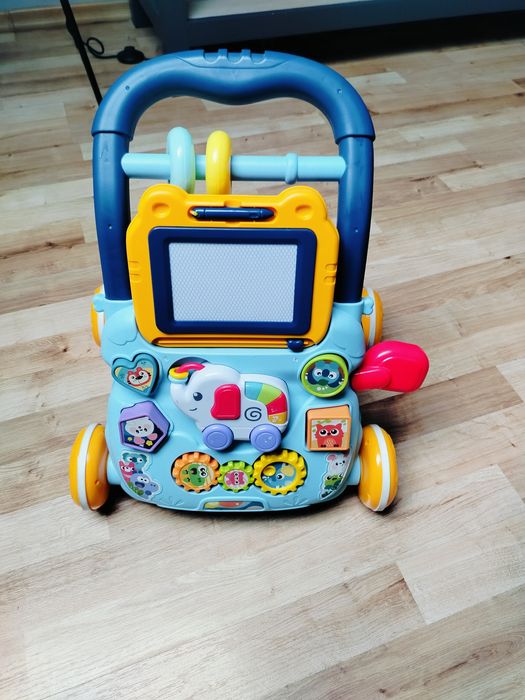 Pchacz, chodzik dla dziecka