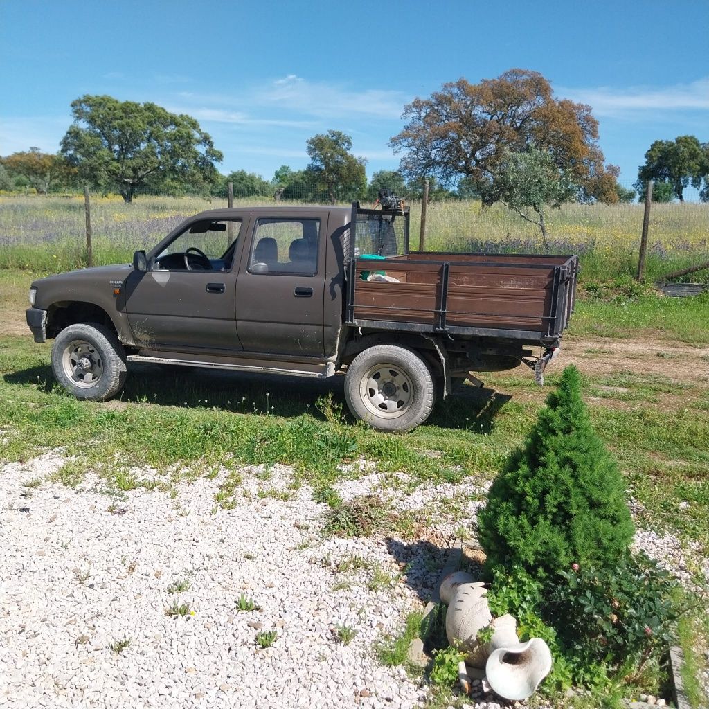 Toyota Hilux 4x4