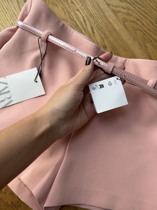 Новенькі шорти Zara